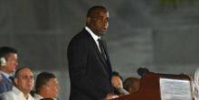 Palabras de Roosevelt Skerrit, Primer Ministro de Dominica y Presidente Pro Témpore de CARICOM, en homenaje póstumo al Comandante en Jefe, Fidel Castro RuzLas páginas de la historia consignan que en cada siglo nace por lo menos una personalidad que trasciende a la vida y capta la imaginación y la atención del mundo, por su singular arrojo en la consecución de lo extraordinario y por las ondas de choque que su quehacer genera al combatir la opresión y el orden establecido. Fidel Castro, líder indiscutible de