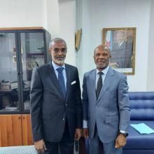 Le ministre djiboutien de la Justice et des Affaires pénitentiaires reçoit l'ambassadeur de Cuba.