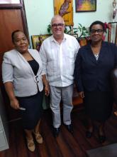 Evaluan Embajador de Cuba y Ministra de Educación de Dominica posibilidades de ampliar la colaboración