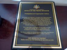 Texto de la Placa de reconocimiento del Primer Ministro de Dominica a los colaboradores cubanos de la construcción.