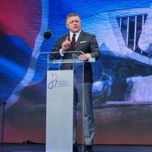Embajador de Cuba participa en actividades por el 81 Aniversario del Levantamiento Nacional Eslovaco.