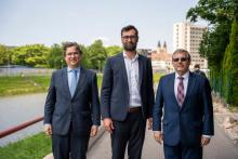 Embajador de Cuba sostiene encuentro con alcalde de la región de Nitra