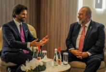 Primer ministro Manuel Marrero Cruz sostiene intercambio con Robert Kaliňák, viceprimer ministro y ministro de Defensa de la República Eslovaca.