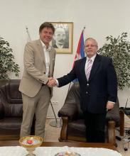 Embajador de Cuba sostiene encuentro con Ľuboš Fellner, director y fundador de BUBO Travel.