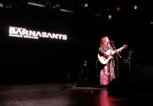 Se presenta en Barcelona la cantautora cubana Liuba María Hevia como parte del Festival Barnasants