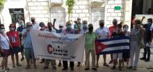 Realizada manifestación frente a la Delegación de la Junta de Andalucía en Málaga en favor del levantamiento del bloqueo de EE.UU. contra Cuba. Realizada manifestación frente a la Delegación de la Junta de Andalucía en Málaga en favor del levantamiento del bloqueo de EE.UU. contra Cuba.