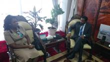 Alcalde de Addis Abeba recibe a Embajadora cubana 