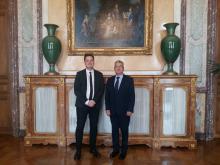 Consejero diplomático del Presidente de la Asamblea Nacional Francesa recibe al Embajador de Cuba.