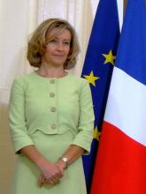 Embajador de Cuba sostiene encuentro con Presidenta del Grupo Interparlamentario Francia-Caribe en el Senado de la República Francesa.
