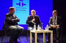 Asiste cantautor cubano Silvio Rodríguez a la presentación del documental Canción de Barrio en el Instituto Cervantes de París.