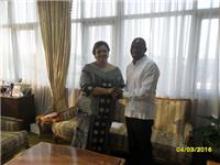 Canciller de Ghana recibe nuevo embajador cubano