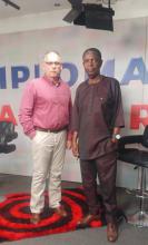 Excmo. Sr. Julio E. Pujol Torres con Kwesi Pratt Jnr.