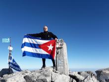 A tres años del ascenso al Monte Olimpo para colocar en su cima una bandera de la Patria.