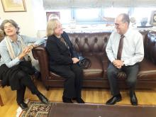 Recibe alcalde de Kalamata a Embajadora de Cuba