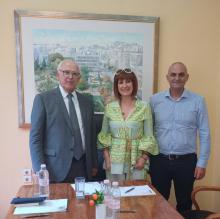 Reciben al Embajador de Cuba en la Cámara de Comercio de Larisa