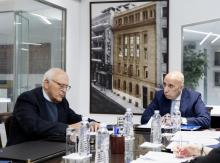 THE PRESIDENT OF THE CHAMBER OF COMMERCE AND INDUSTRY OF ATHENS RECEIVES THE CUBAN AMBASSADOR