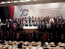 Homenaje a Comandante en Jefe y Condena al bloqueo en Atenas.