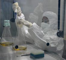 La industria biofarmacéutica cubana contra la COVID-19