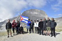 Hacia, en y desde el Olimpo (III DE V). algunas imágenes inéditas del ascenso para colocar una placa en honor a Martí, en el Día de la Rebeldía Nacional. 