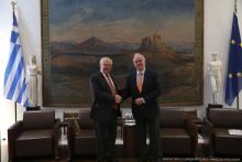 Recibe el Presidente del Parlamento Helénico al Embajador de Cuba