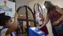 Comisión Electoral Nacional fija cifras definitivas: 90.15% de electores votaron en Referendo Constitucional