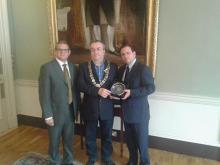 Fernando Gonzalez makes a courtesy visit to the Mayor of Dublin.