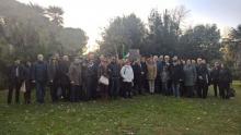 Participantes en el acto de homenaje por el 164 aniversario del natalicio de José Martí