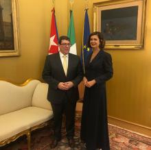 A la izquierda Ministro de Relaciones Exteriores de Cuba, Bruno Rodríguez y a la derecha Presidenta de la Cámara de Diputados, Laura Boldrini