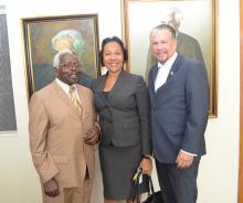 Cuban Ambassador meets with the presidents of both chambers of the Jamaican Parliament.