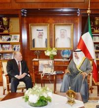 Kuwait, 31 de octubre de 2017. En la sede de la Cancillería de kuwait el Jeque, Jaber Mubarak Al-Hamad Al-Sabah, Primer Viceprimer Ministro y Ministro de Relaciones Exteriores de Kuwait sostuvo un encuentro de despedida con el embajador de Cuba en Kuwait Andrés González Garrido por el término de su misión diplomática en Kuwait. El Embajador agradeció al canciller kuwaití por todo el apoyo que ha recibido del Ministerio de Relaciones Exteriores durante el desarrollo de su misión en Kuwait desde septiembr