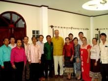 Miembros de la Asociación de Amistad y graduados de Laos en Cuba celebran 164 Aniversario del natalicio de José Martí