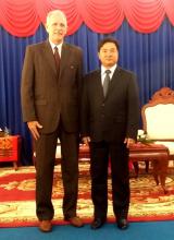 Encuentro entre el Embajador de Cuba y el Secretario General de la Unión de Jóvenes del Pueblo Revolucionario Lao