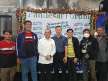 Florentino Batista González, embajador concurrente de Cuba en Filipinas, se reunió con grupos solidarios, dirigentes políticos y periodistas Florentino Batista González, embajador concurrente de Cuba en Filipinas, se reunió con grupos solidarios, dirigentes políticos y periodistas