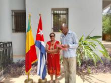 Les Cubains résidant en République du Mali célèbrent les anniversaires de l'UJC et de l'OPJM.