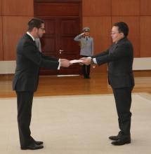 Presenta Cartas Credenciales Embajador de Cuba en Mongolia