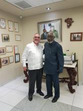 Padre Fundador de Namibia, Sam Nujoma, recibe al Embajador cubano. Padre Fundador de Namibia, Sam Nujoma, recibe al Embajador cubano.