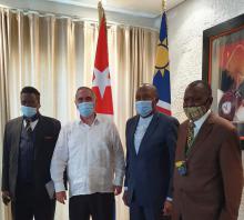 Vicepresidente de Namibia se reúne con Embajador cubano.