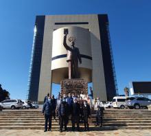 Representación cubana visita el Museo de la Independencia de Namibia con motivo del Día de África.