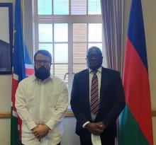 Jefe de la Bancada de la SWAPO en la Asamblea Nacional namibia ratifica apoyo a Cuba.
