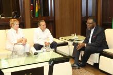 Hage Geingob, presidente de la República de Namibia, recibió al Embajador Cubano. 