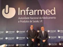 Embajador cubano se reúne con autoridad de medicamentos portuguesa.
