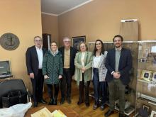 Visitan diplomáticos cubanos Empresa FACOTIL, fábrica de colas y tintas, en Gondomar, en el norte de Portugal