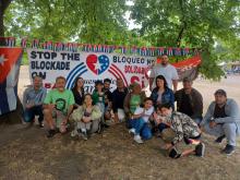 Cubanos residentes en Reino Unido conmemoran el Día de la Rebeldía Nacional y se suman a la campaña internacional Puentes de Amor. Cubanos residentes en Reino Unido conmemoran el Día de la Rebeldía Nacional y se suman a la campaña internacional Puentes de Amor.