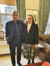 Se reúne la Embajadora de Cuba con el director SOAS