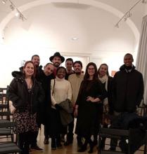 Estudiantes cubanos junto a la pianista rumana Oana Dinea en Brasov