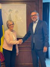 Embajadora de Cuba y el Ministro de cultura de Rumanía