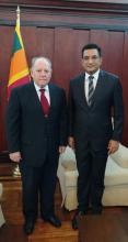 Recibe canciller de Sri Lanka a embajador cubano. 