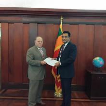 Sostienen encuentro embajador de Cuba y canciller de Sri Lanka 