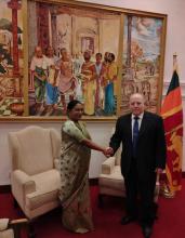Recibe Directora General de Latinoamérica y el Caribe de la cancillería de Sri Lanka al embajador cubano. 