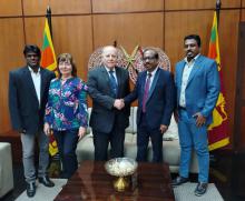 Ministro de Juventud y Deportes de Sri Lanka recibe a embajador cubano